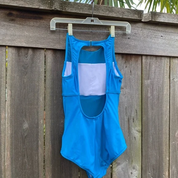 🩵 HOST PICK 🩵 One-Piece Mesh Tank Swimsuit - Picture 6 of 7